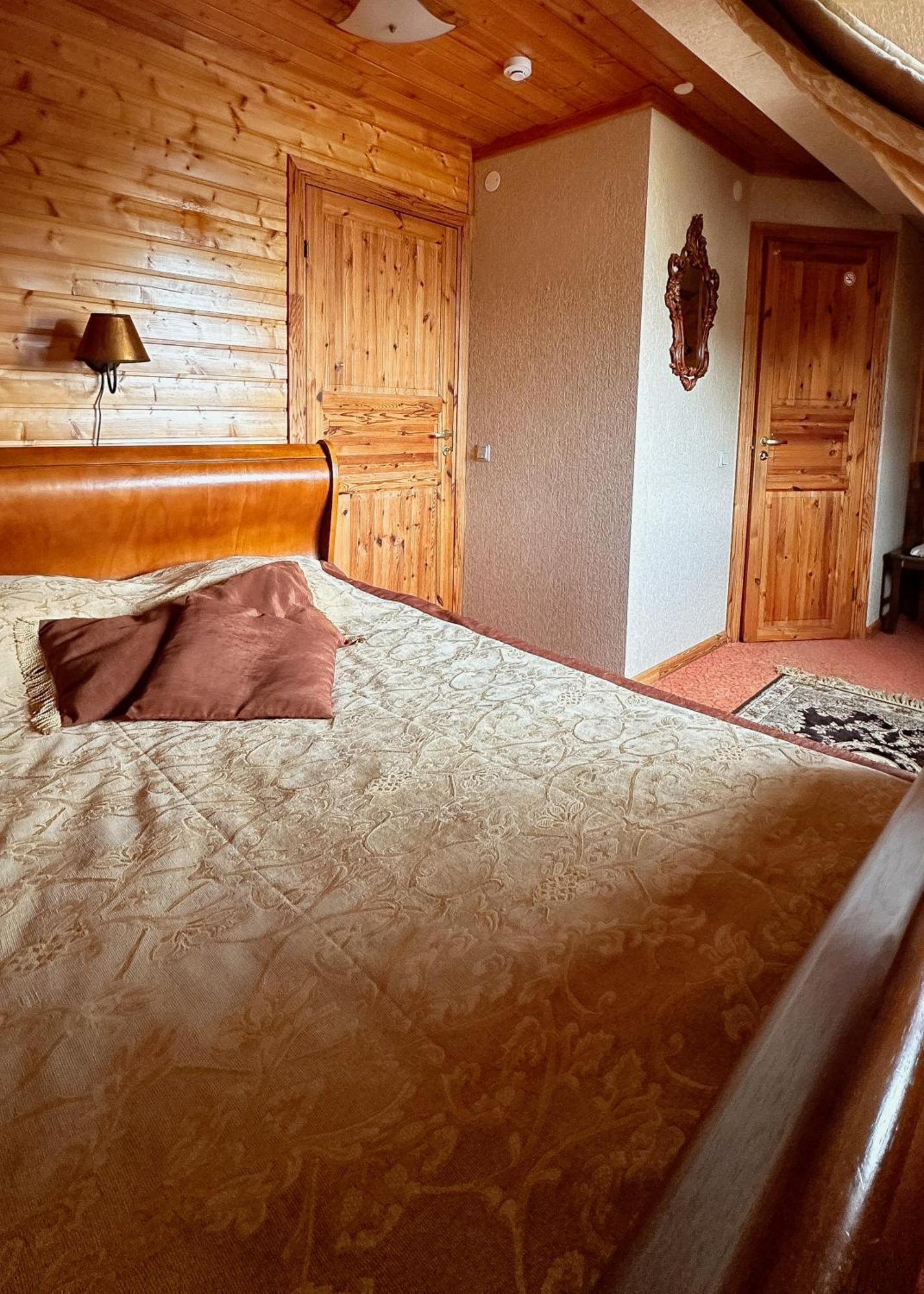 Jaunsetas Otel Alūksne Oda fotoğraf